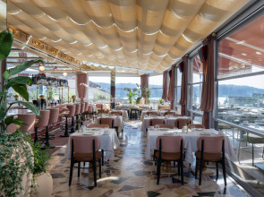 Crowne Plaza Istanbul Ortakoy Bosphorus, an IHG Hotel