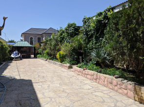 Baza Guest House