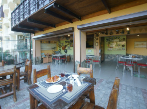 Отель Виола