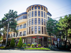 Yunona Guest House