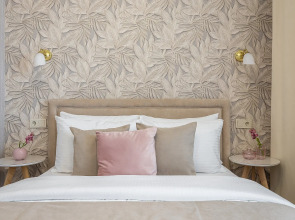 Апартаменты Квартира с видом на Волгу. ул.Карла Маркса 62. м.Стрелка. Сова-Дом