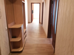 Апартаменты Трехкомнатные Sutki Vip на Ватутина 6