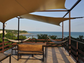 Apartamenty V Dome U Morya Guest house