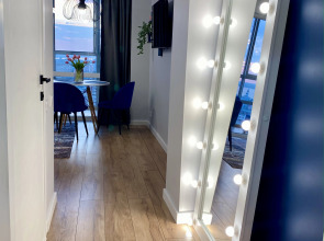 Апартаменты Синяя Студия с Панорамным Окном