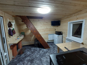 Noveyshiy S Baney Na Drovakh Nedaleko Ot Tsentra Private house