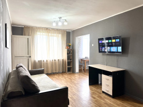 Апартаменты трехкомнатные на Океанском проспекте 140