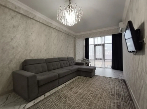 S vidom na fontany i krepost Flat