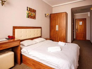 Отель Корсар