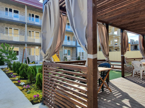 Cher&Nika Guest house