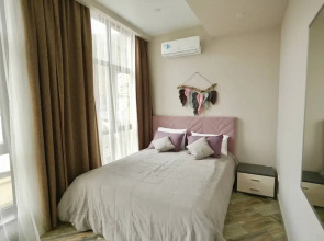 Квартира Огромная трехкомнатная квартира напротив подъемника