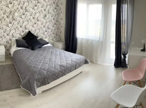 Dupleks S Krasivym Vidom Private House