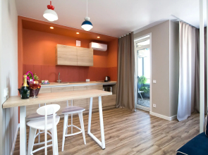 Yarkaya Palitra Vozle Metro Apartments