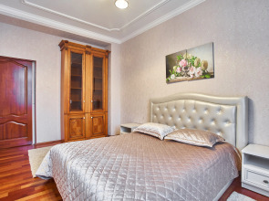 Апартаменты Карла Маркса 8