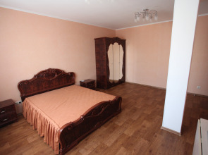 Апартаменты на Цюрупы