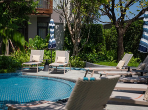 Lovely 2 Bdr Canvas BangTao Flat