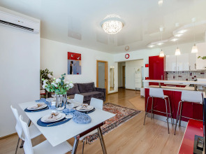 Квартира с Двумя Спальными Рядом с Ривьерой