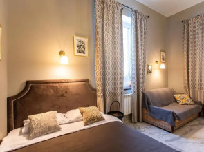 Гостевой дом Four Lions House (Фор Лайонс Хаус)