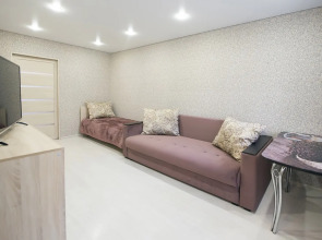 Квартира на Яшина 40 НаСутки35