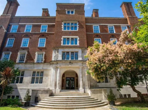 Wellington Hotel by Blue Orchid