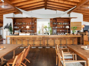 Adahan DeCamondo Pera, Autograph Collection