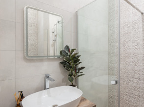 Частный дом Особняк возле Набережной и Моста Влюбленных