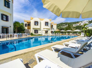 Mira Suites Mini-Hotel
