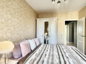 Апартаменты Шикарные трёхкомнатные в центре города вблизи Мамаева Кургана