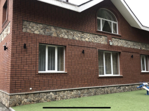 Kottedzh Na Gornolyzhnoy 37a Guest House