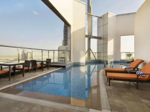 Hotel Ramada by Wyndham Abu Dhabi Corniche