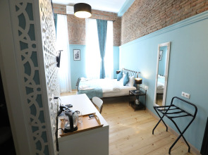 Отель История Тбилиси