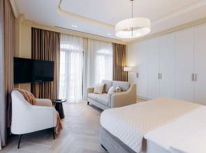 Апарт-отель Four Seasons