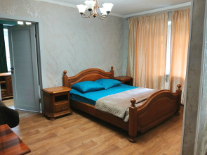 2kh Komnatnaya V Tsentre Naprotiv Avtovokzala Flat
