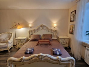 Uyutnaya 2 Komnatnaya Kvartira Flat