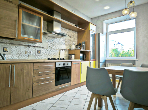 Апартаменты Центр Легендарный Дом под Шпилем | Огромная Трёшка