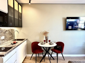 Квартира Люкс Студия в ЖК Бизнес-Класса и Дизайнерским Ремонтом