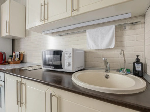 Апартаменты с двумя спальнями, в центре города, у канатной дороги