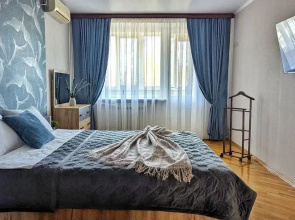 Bolshaya uyutnaya vozle parka flat