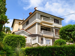 Villa Salona Apartments