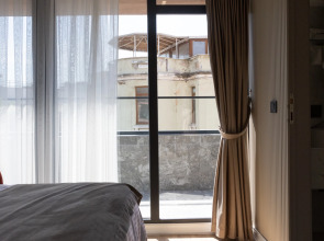 Отель The Galata Aramis