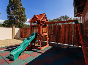 Отель Гостиничный комплекс Family Pride Inn