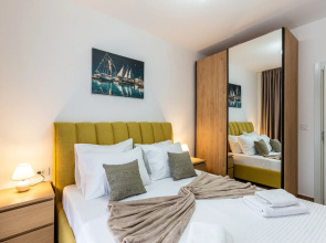 Warm-coloured stylish Apartments