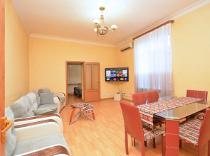 Metro Apartments Flat
