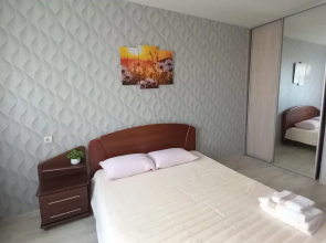 Odnokomnatnaya V Belykh Rosakh Flat