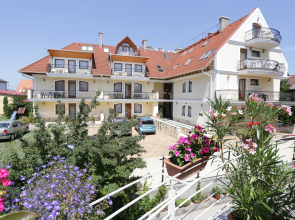 Club Unicum 5 Apartments