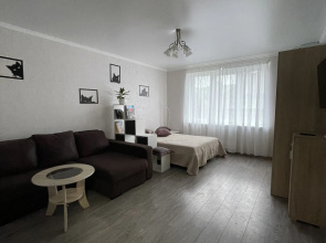 Naprotiv Muzeya Mirovogo Okeana Flat