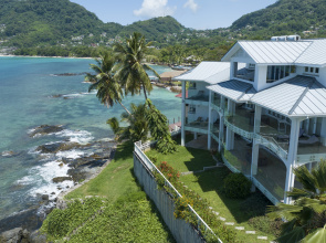 VallonEnd Beach Front Villa