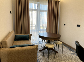 Апартаменты "Эленика" Двухкомнатая квартира в Махачкале с видом на озеро и мечеть