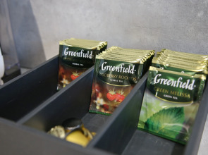 Апартаменты Уорхол - апельсин и капучино в интерьере с собственным двориком для BBQ в 10 минутах от центра