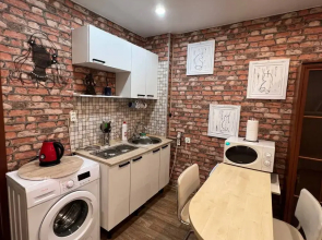 Kpasivaya i Uyutnaya Studiya Nedaleko ot Tsentra Gopoda Flat