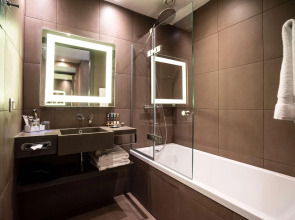 Отель Novotel Almaty City Center